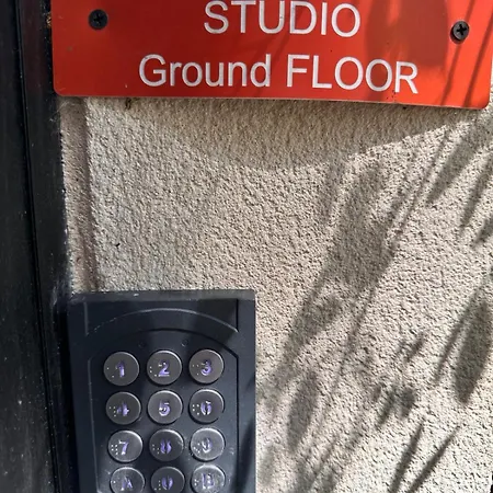 Apartment Orange 24 24 Access Bois-Colombes